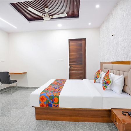 Fabhotel Platinum Palace - Nr Magadi Main Road Μπανγκαλόρ Εξωτερικό φωτογραφία