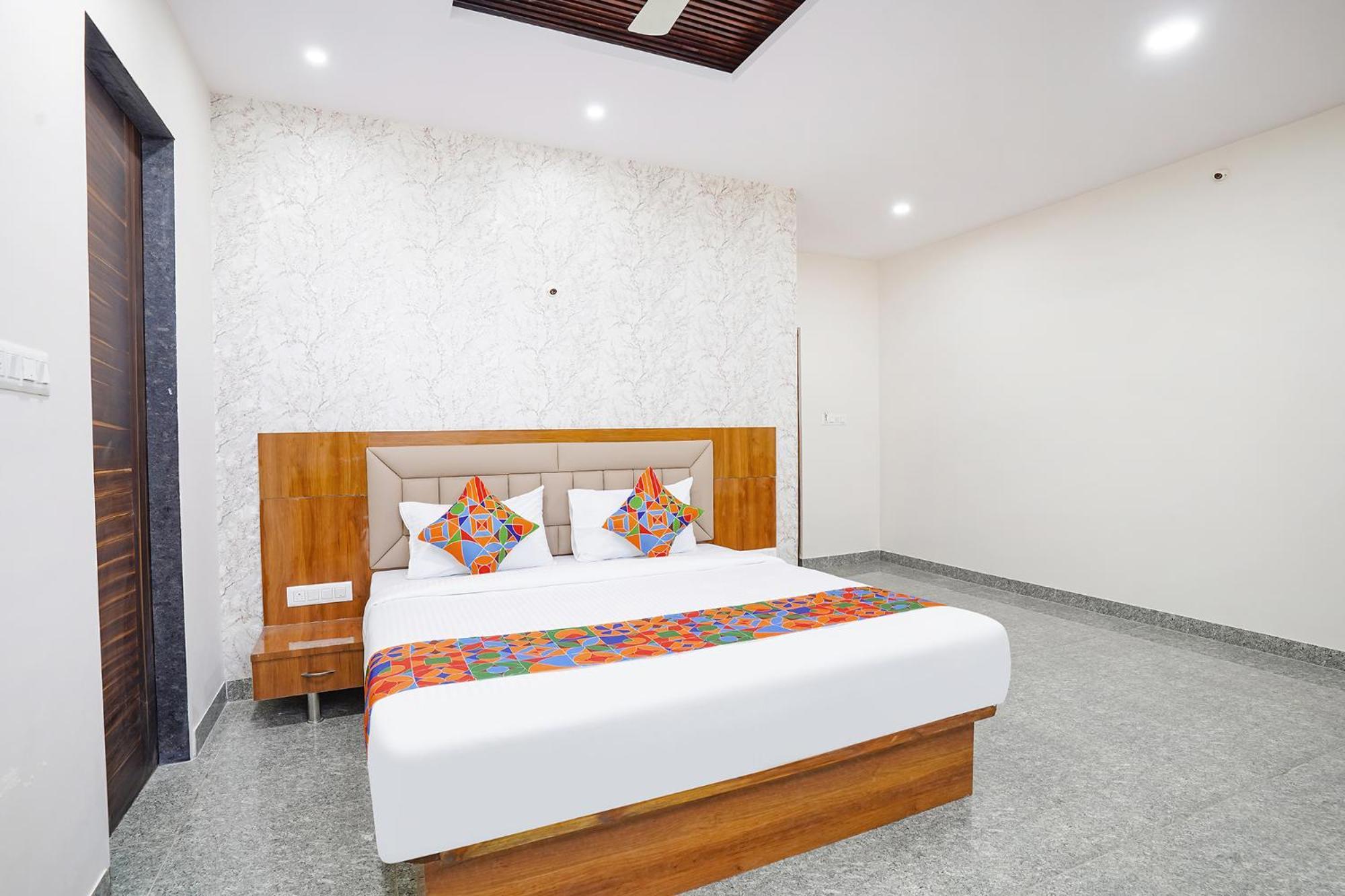 Fabhotel Platinum Palace - Nr Magadi Main Road Μπανγκαλόρ Εξωτερικό φωτογραφία