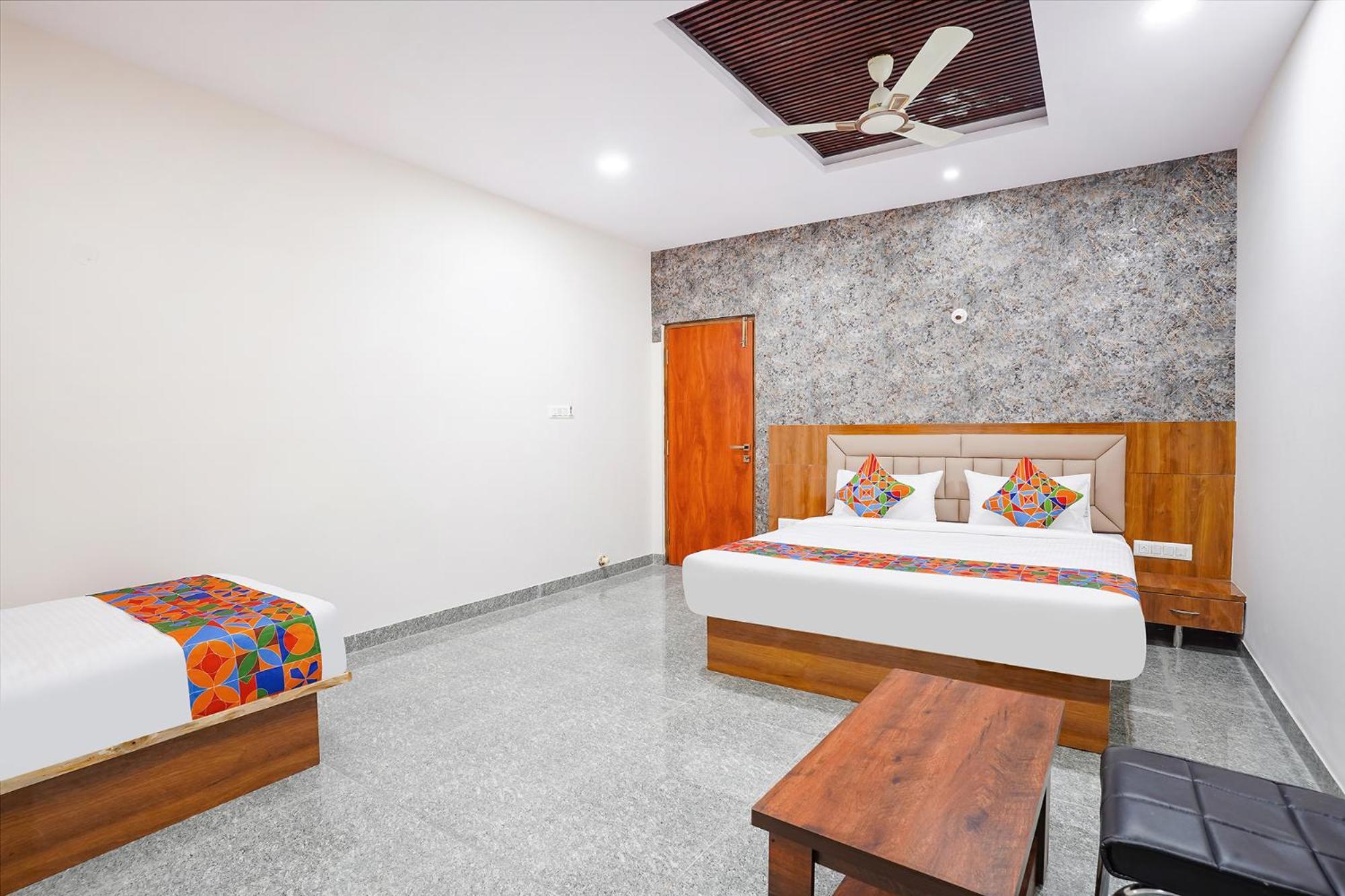 Fabhotel Platinum Palace - Nr Magadi Main Road Μπανγκαλόρ Εξωτερικό φωτογραφία
