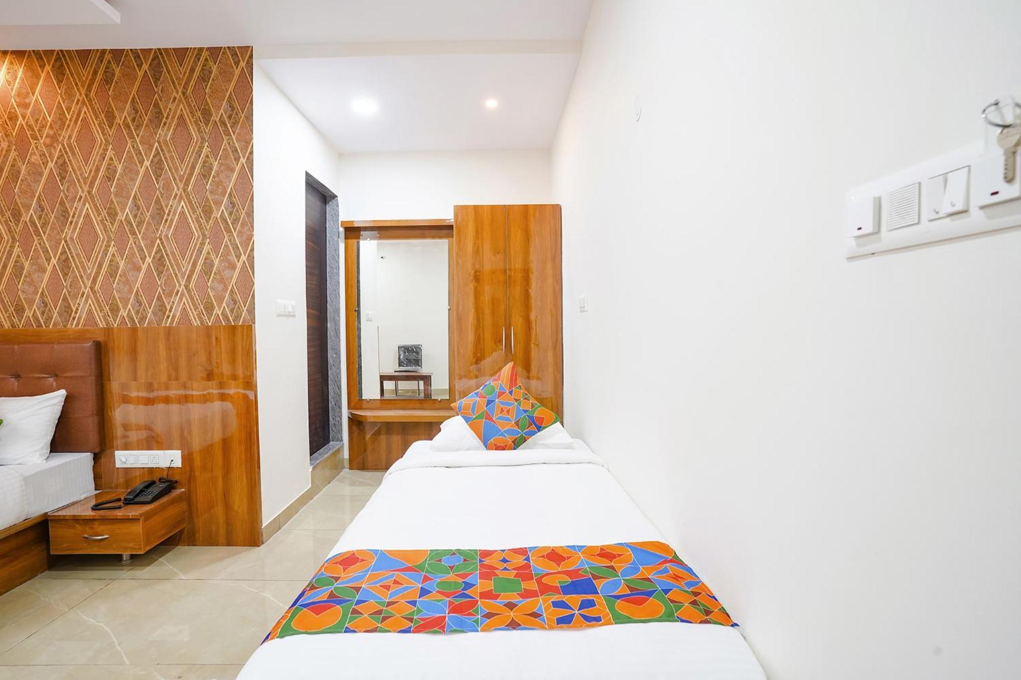 Fabhotel Platinum Palace - Nr Magadi Main Road Μπανγκαλόρ Εξωτερικό φωτογραφία
